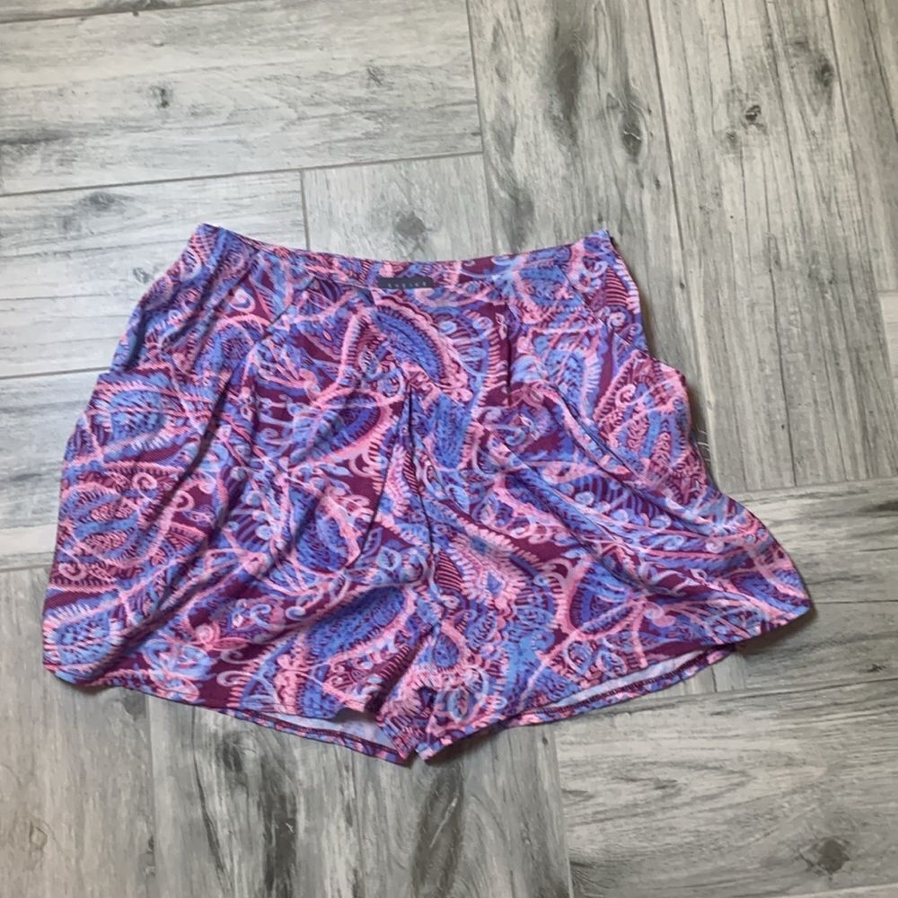 Sheike Patterned Shorts Pink and White US 8